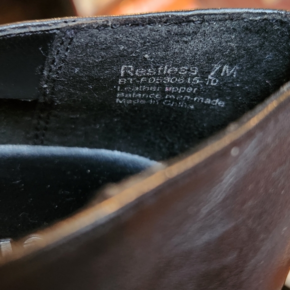 NWOT Bare Traps Restless leather flats Size 7 Color black - Picture 3 of 7